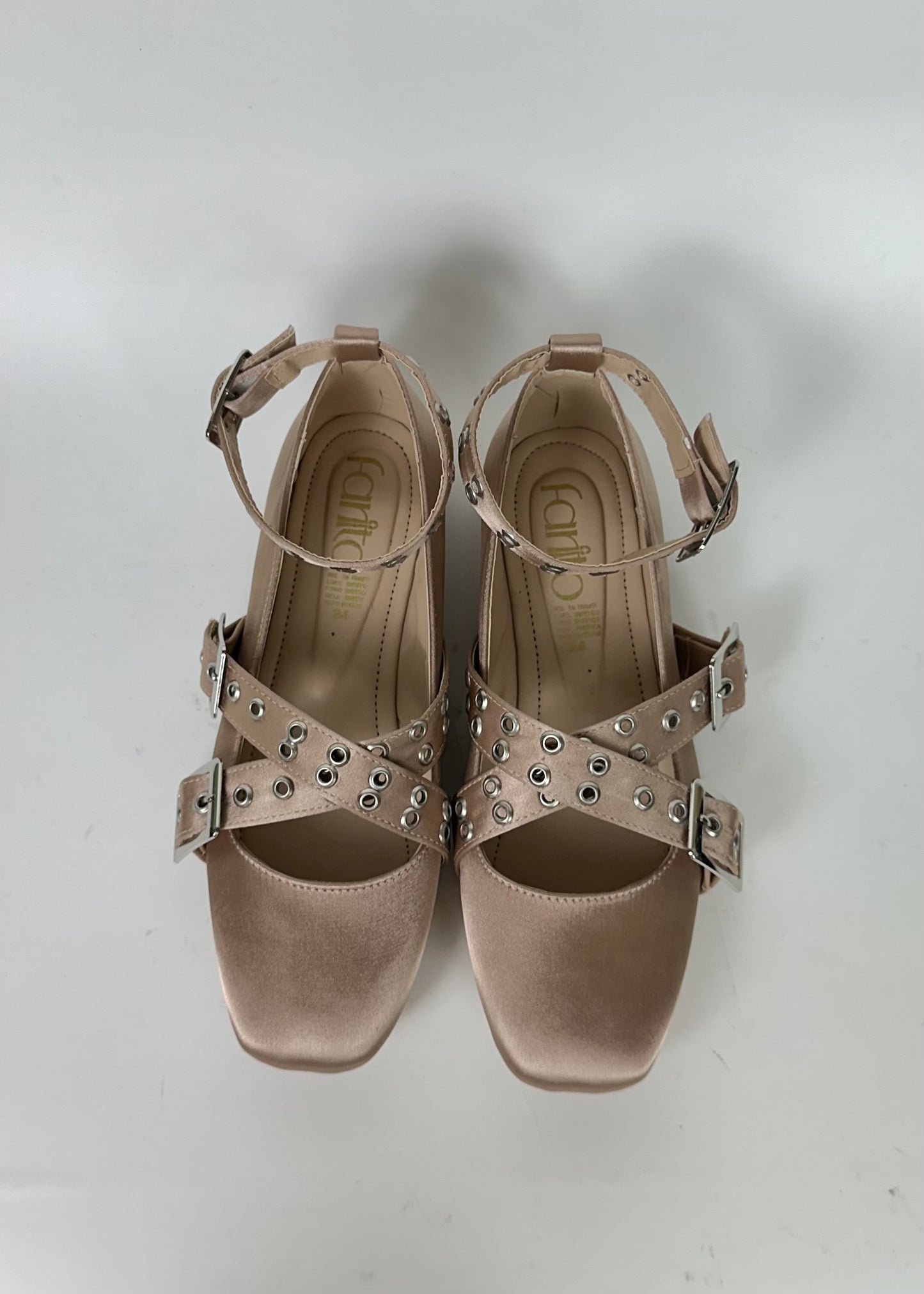 Marbella nutty balerina satinada con hebilla y cintos