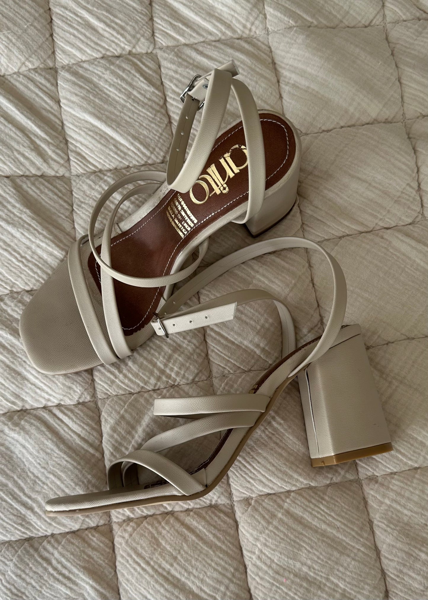Malawi nude zapatillas