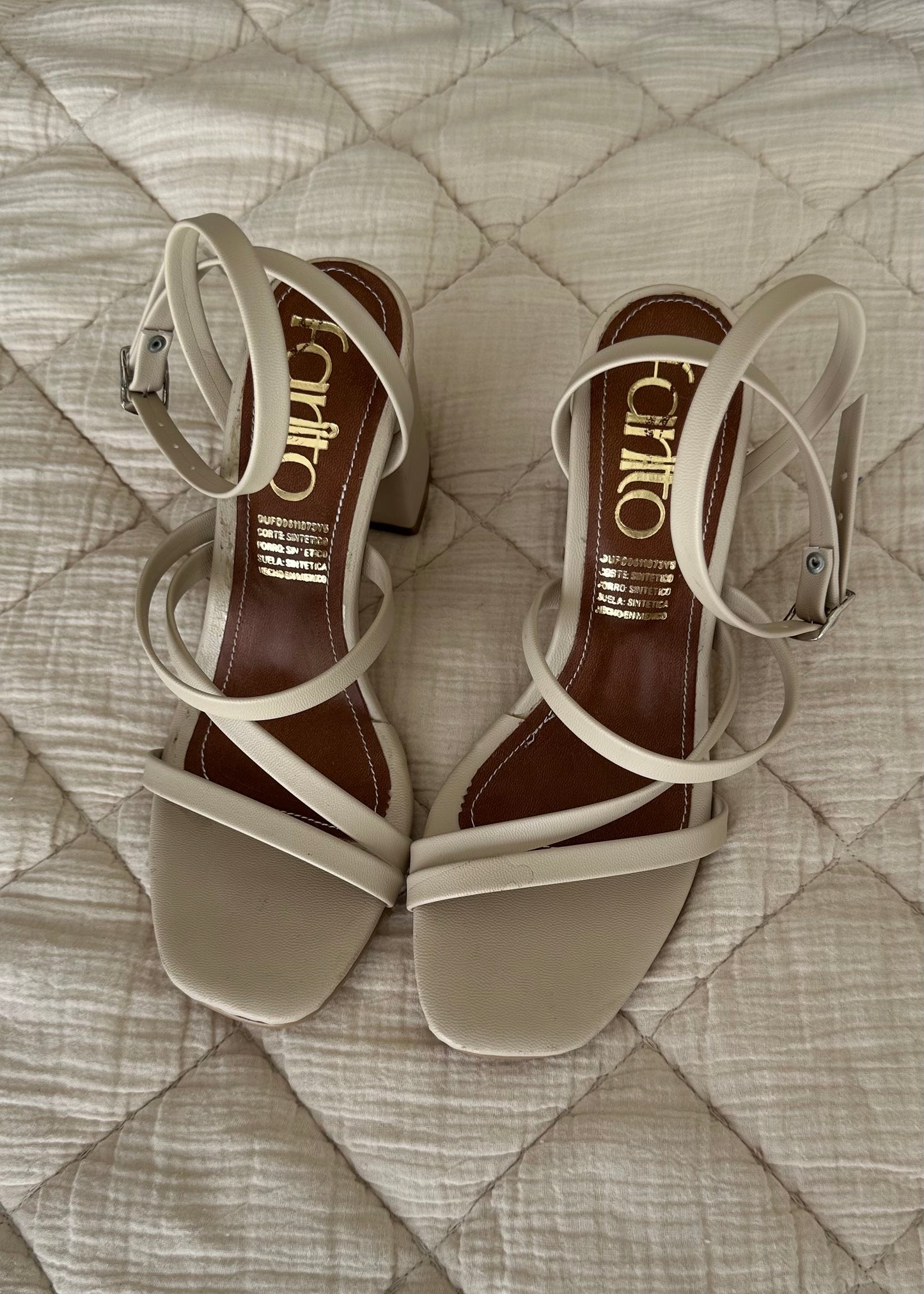 Malawi nude zapatillas