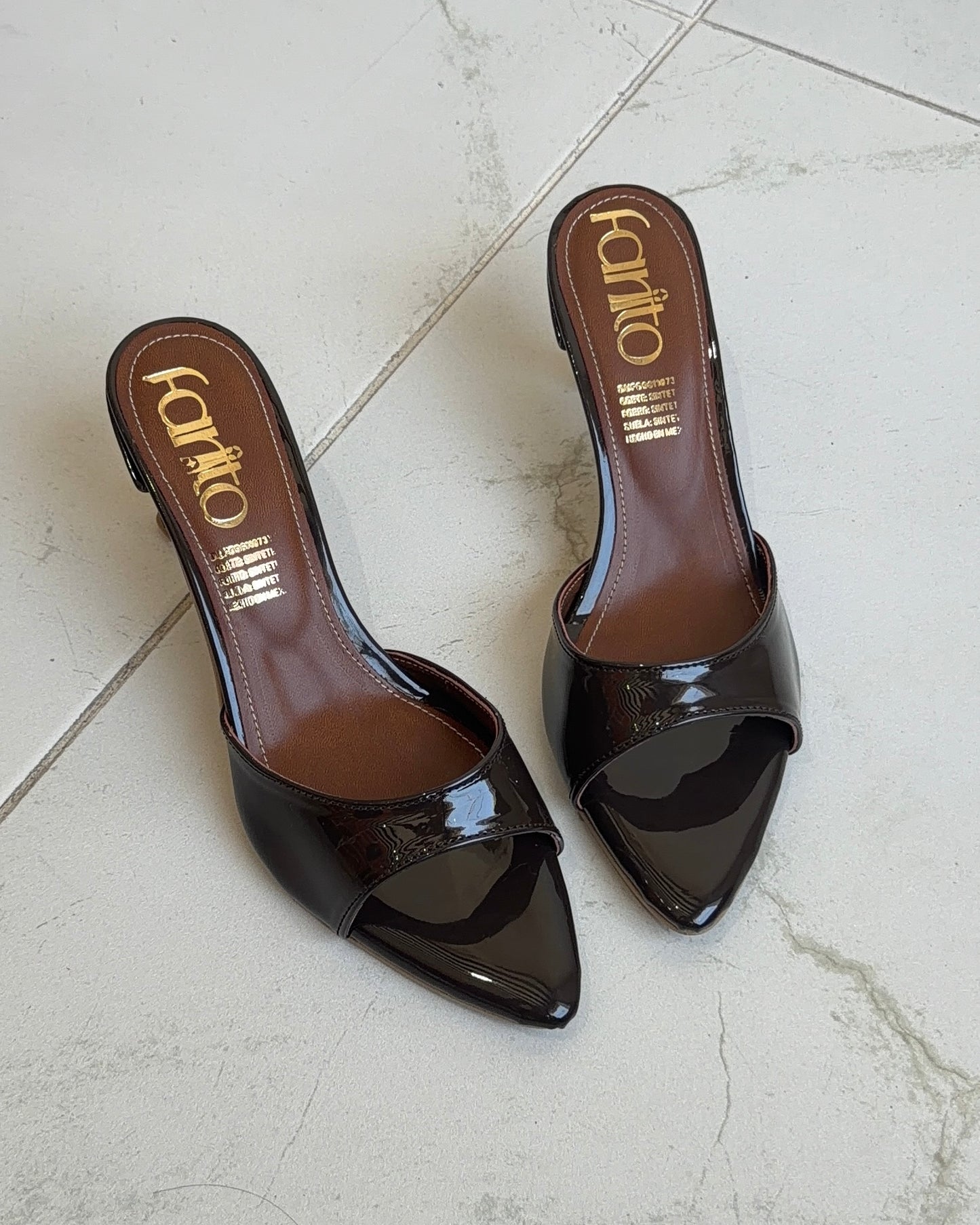 Brisa chocolate zapatilla de tacón
