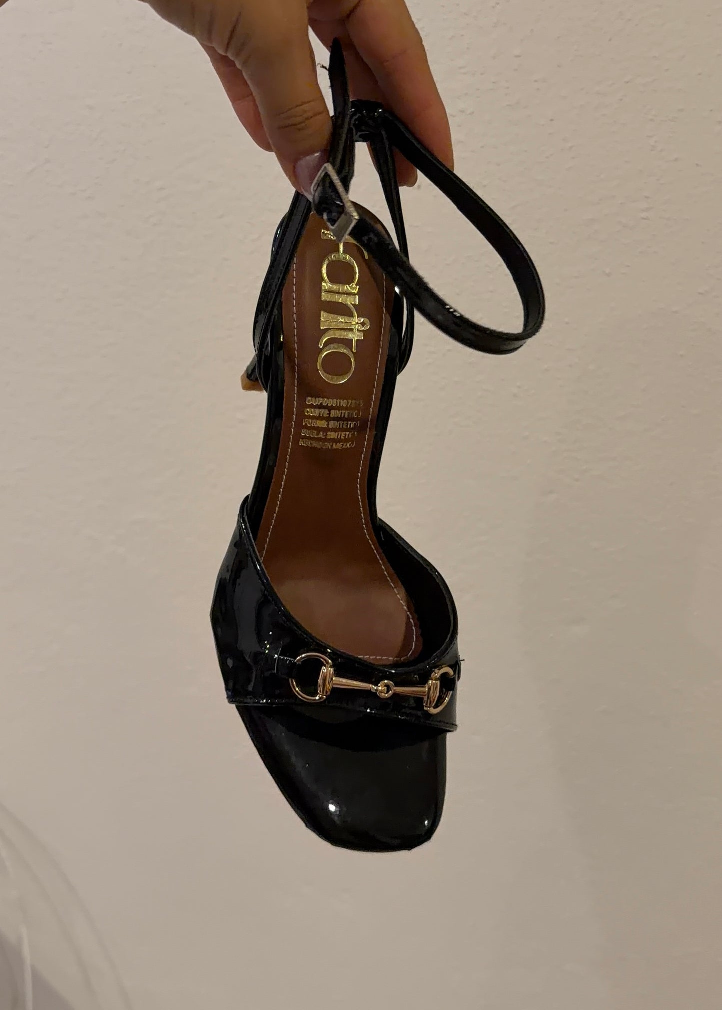 Margot zapatilla negro