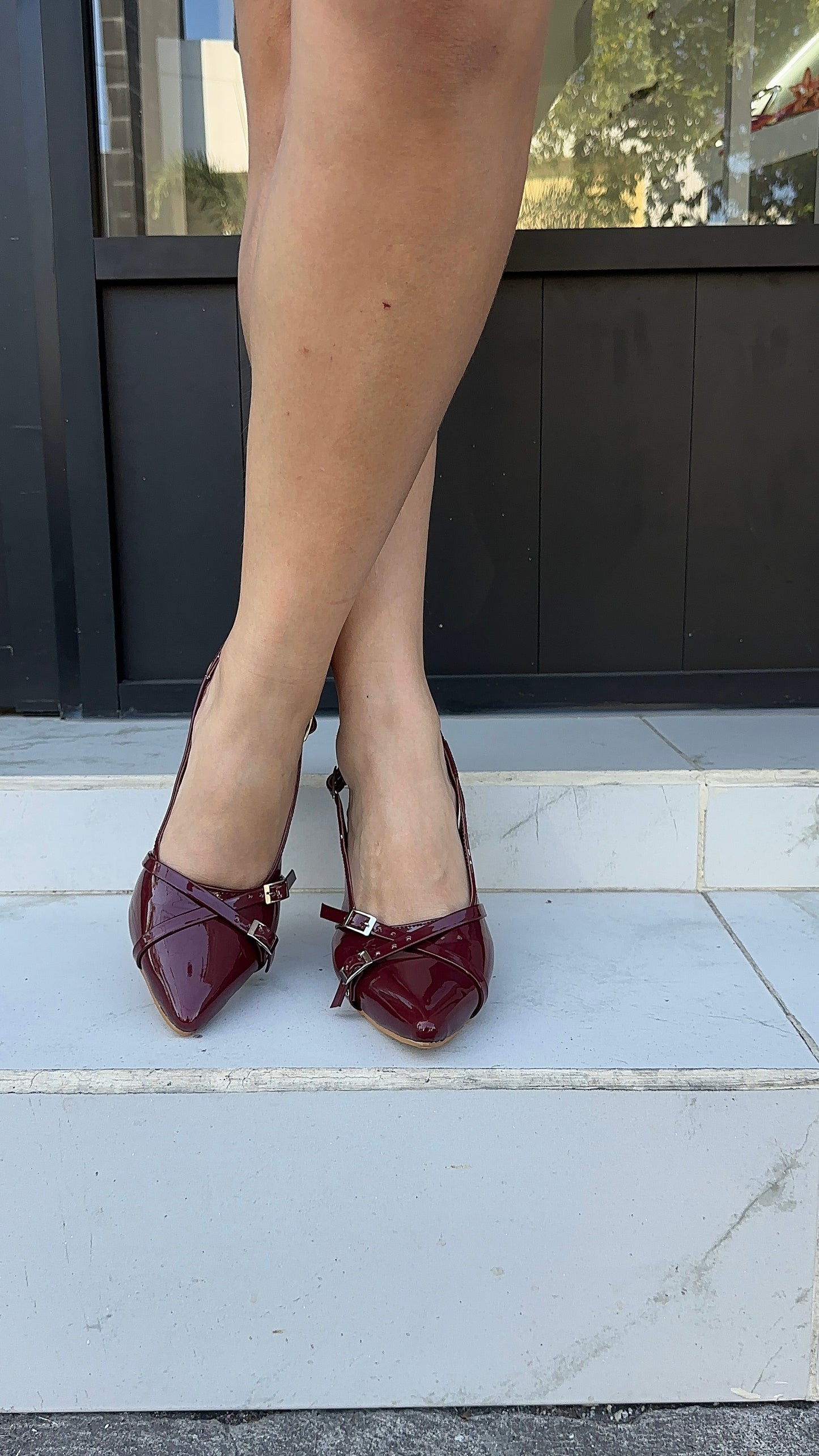 Antonella vino zapatillas de tacon con hebillas