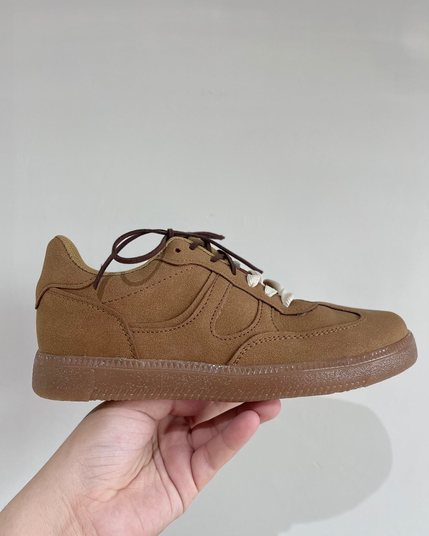 Sofia melle oscuro sneakers