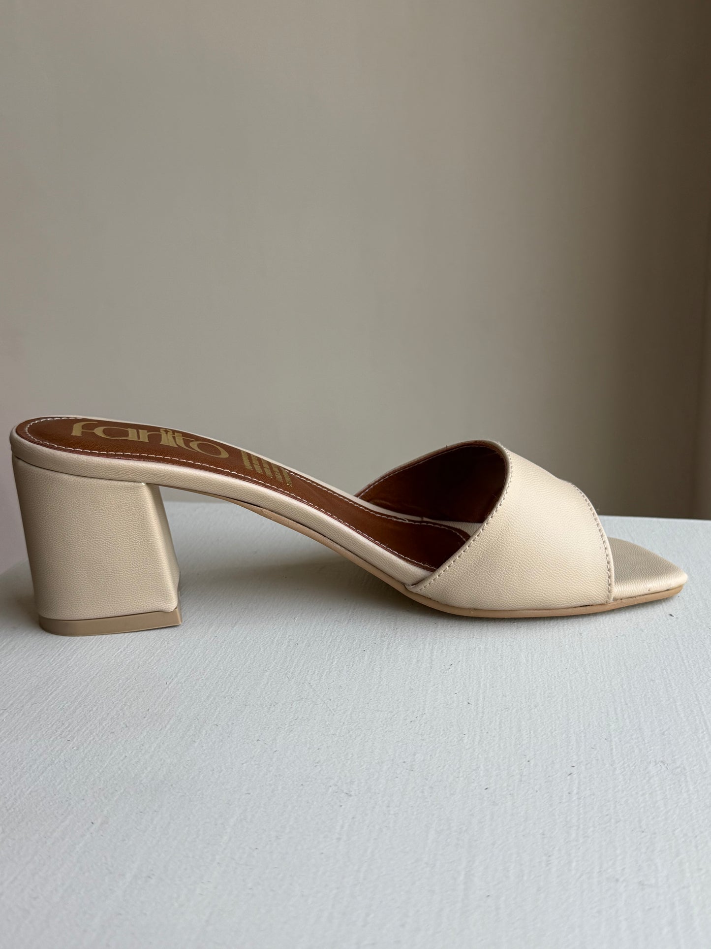 Zarita nude zapatillas de tacon