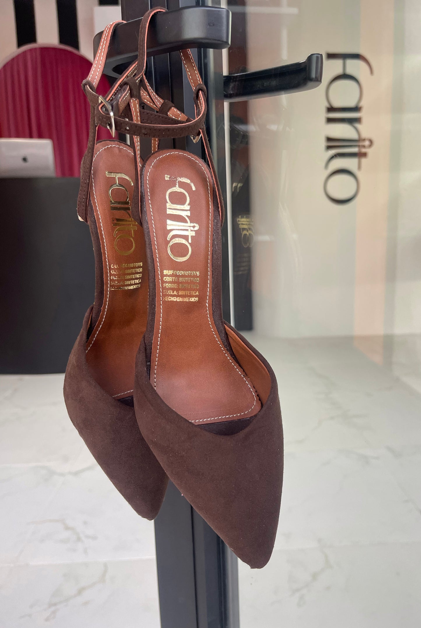 Grecia marrone zapatillas