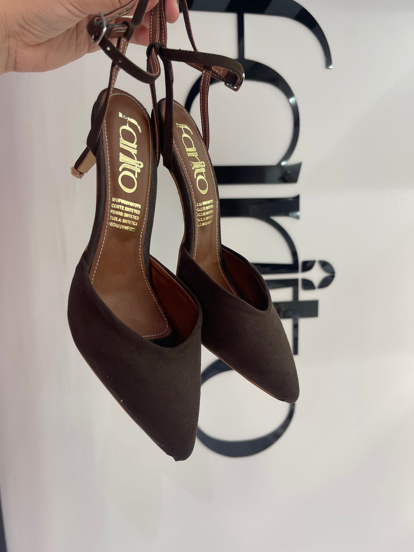 Grecia marrone zapatillas