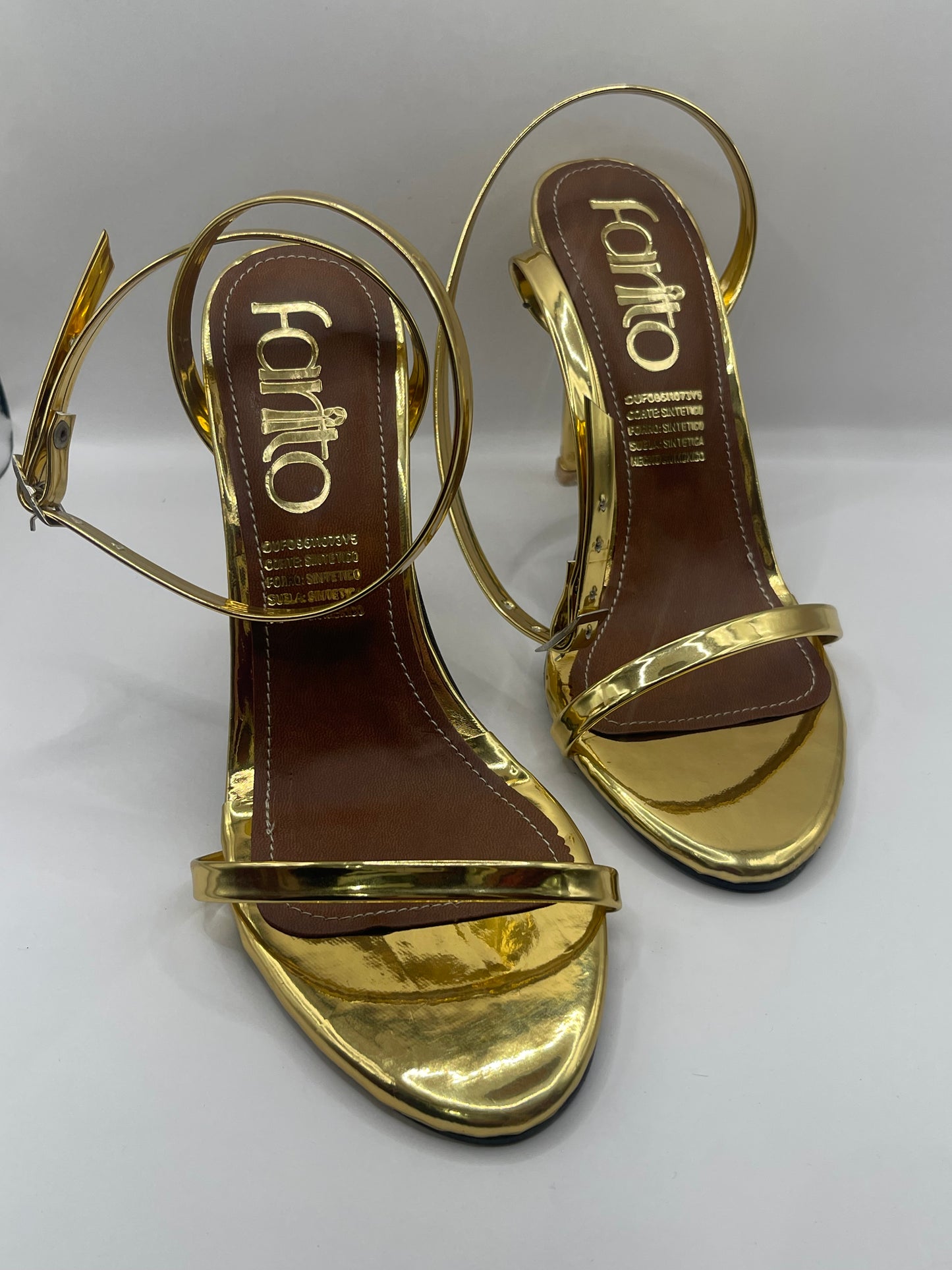 Farah dorado zapatillas de tacon con hebilla