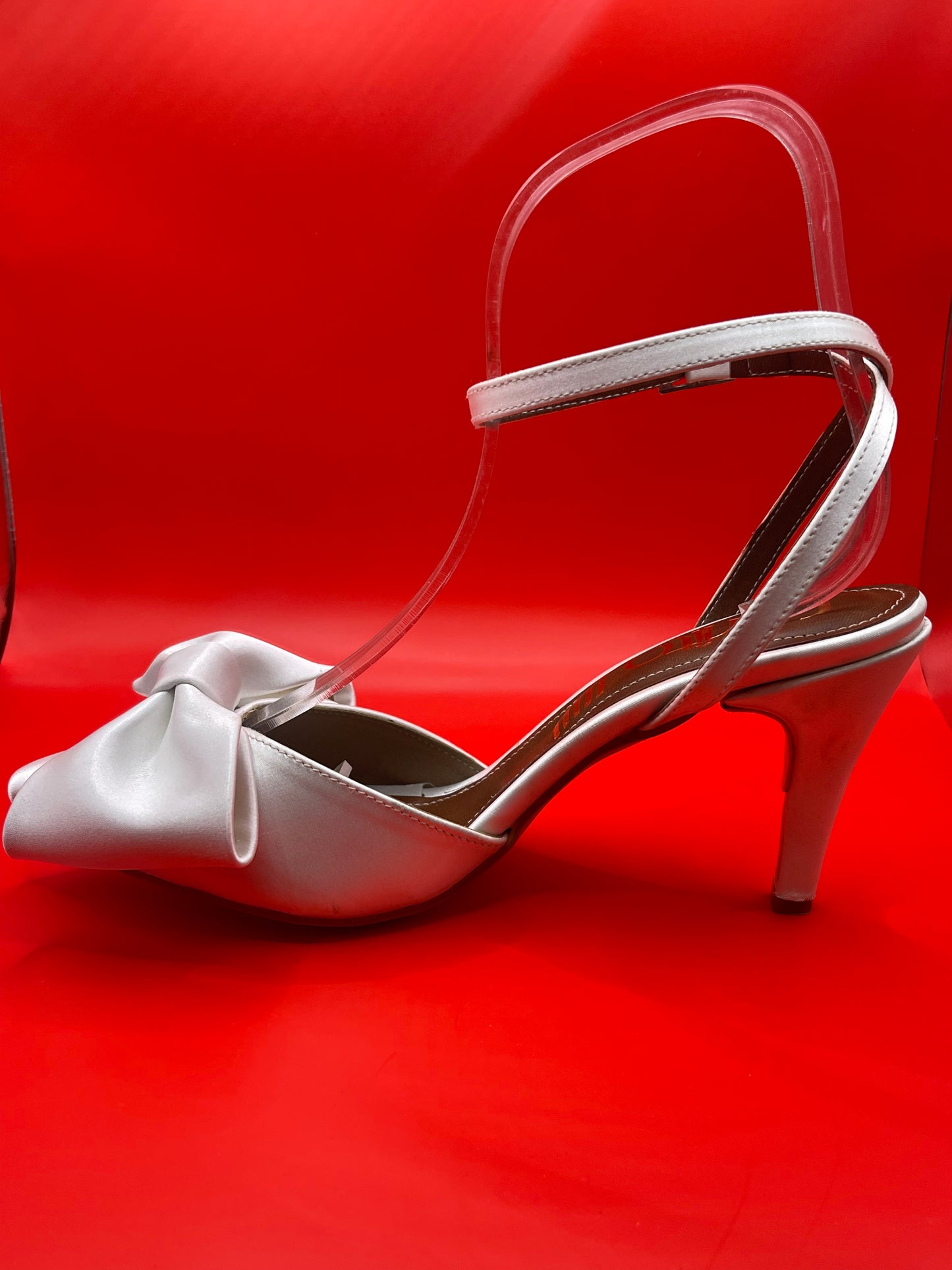 Blair blanco zapatillas de tacon con moño