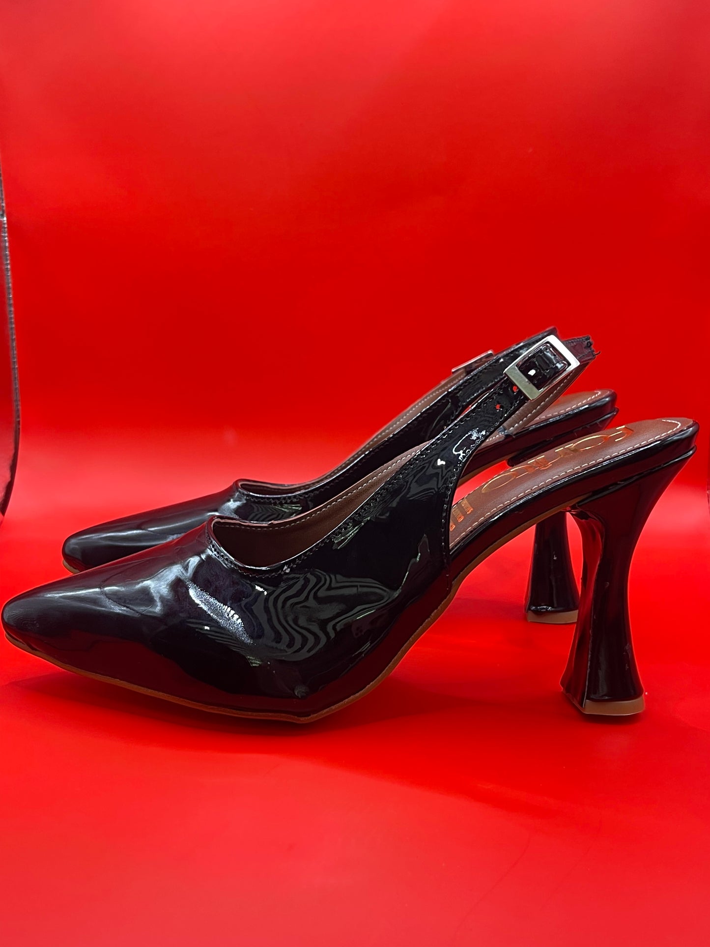 Vixen negro zapatillas de tacon