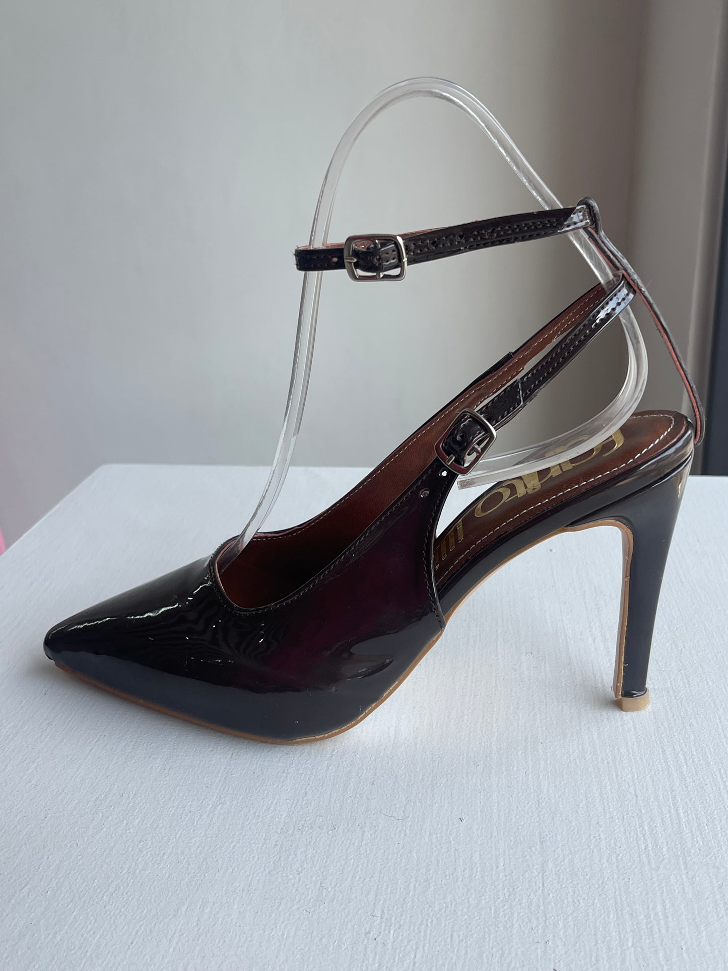Charlotte Marrone zapatillas de tacon