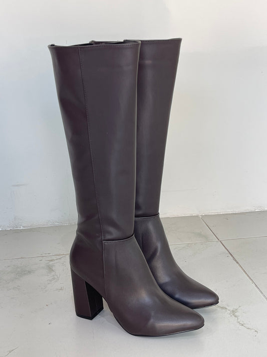 Regia chocolate botas altas